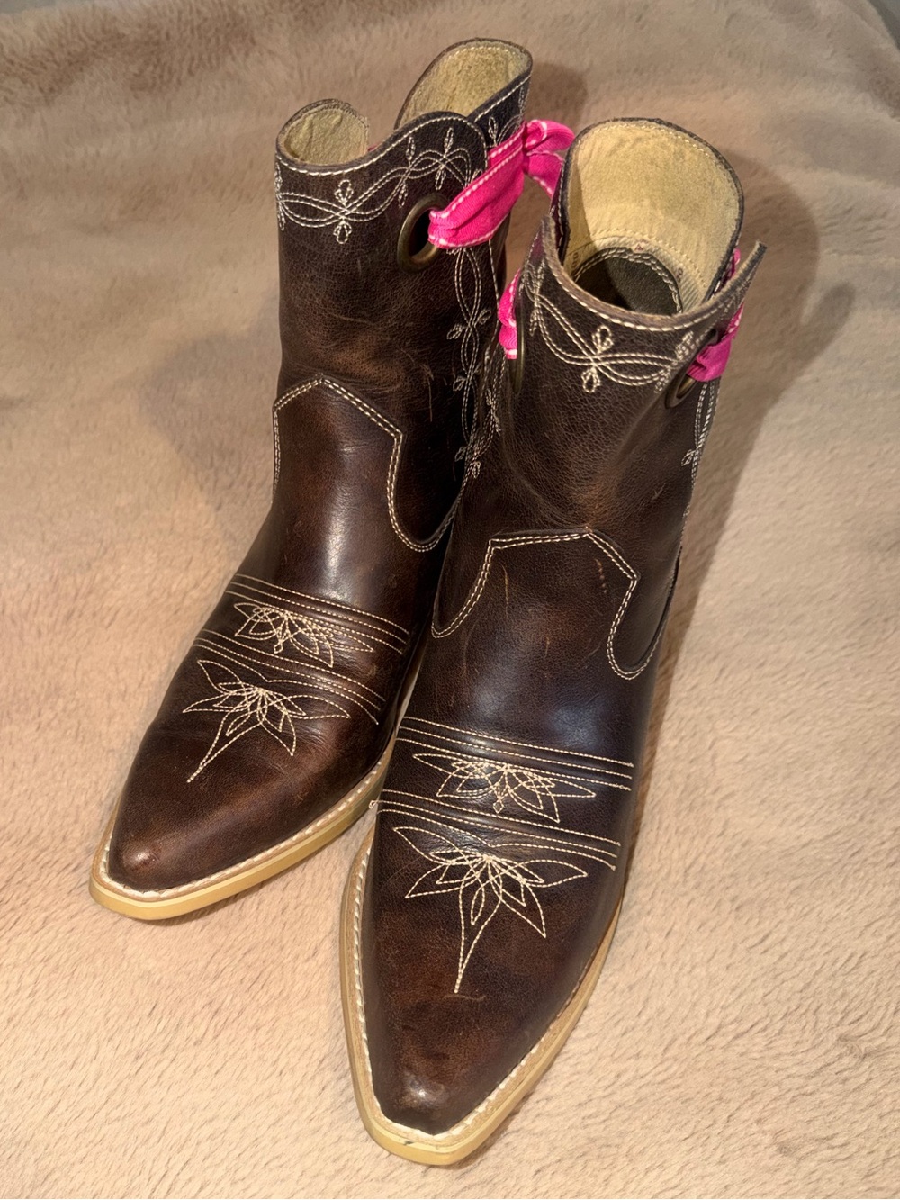 Classic Brown Leather Western Ribbon  Ankle Boots